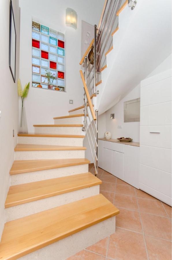 Dalmatian Village Charm - Spacious Villa With Pool Near Trogir Primorski Dolac Εξωτερικό φωτογραφία