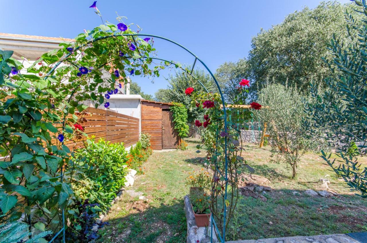 Dalmatian Village Charm - Spacious Villa With Pool Near Trogir Primorski Dolac Εξωτερικό φωτογραφία